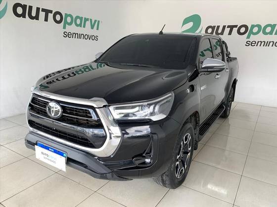 TOYOTA HILUX 2.8 D-4D TURBO DIESEL CD SRX 4X4 AUTOMÁTICO